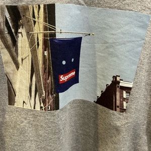 Supreme Medium tshirt never worn